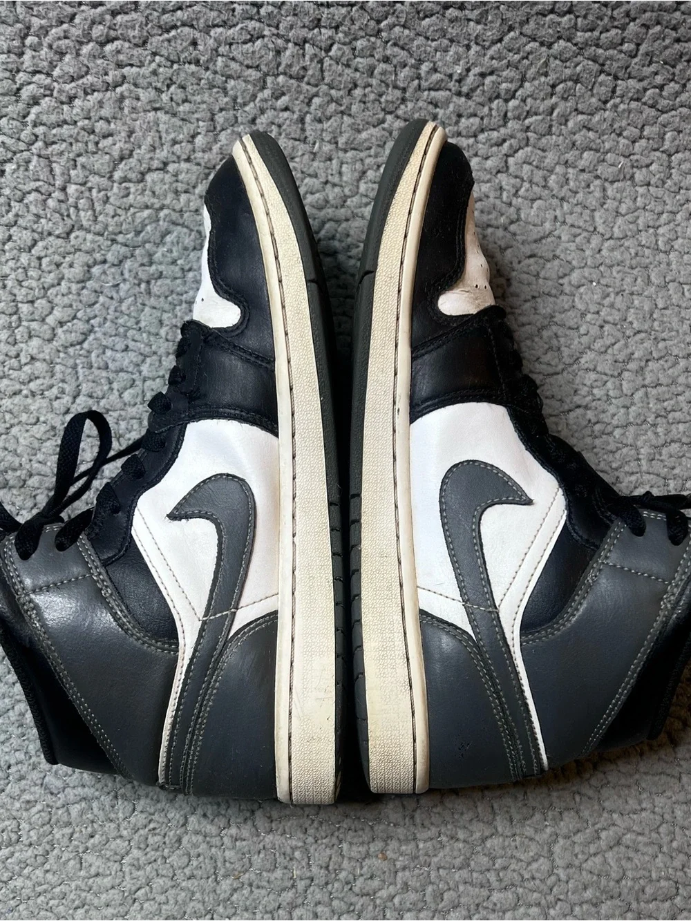 Nike Air Jordan 1 Mid Iron Grey Mens Size 8 Athletic Sneakers DQ8426-001